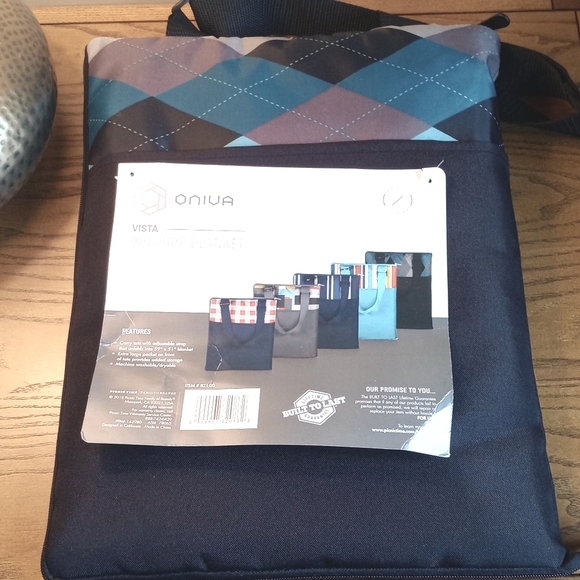 Oniva Picnic Time Bedding Outdoor Carry Tote Blanket W Adjustable